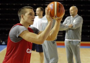 FOTOGALERIJA: Bjelica ‘okovan’ ledom, Bogdan nišani preko Mute, Nedović može i sa dve lopte ako treba