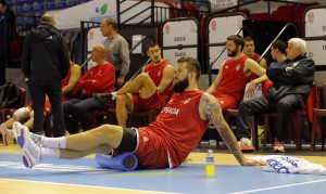 VALJDA NEMAMO RAZLOGA ZA BRIGU: Teo i Kalina na treningu sa kesama leda i zavojima (FOTO)