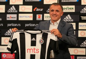 SLS: Drulović već na debiju napravio velike promene u startnih 11! (SASTAVI)