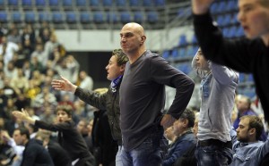 MALA ŠALA: Grbović govorio o kvalitetima Vrapca, a onda je kolega Tegletija nasmejao sve (VIDEO)