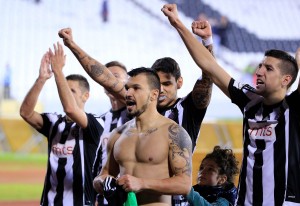 FOTOGALERIJA: Preokret, bakljada, promašen penal i stare boljke na novom početku Partizana