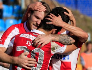 POZDRAV ZA NAVIJAČE: Zvezdini stranci nigde jedan bez drugog (FOTO)