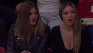 SLIKA IZ LAKTAŠA: Devojci sa velikim dekolteom je teško pao poraz Partizana (VIDEO)