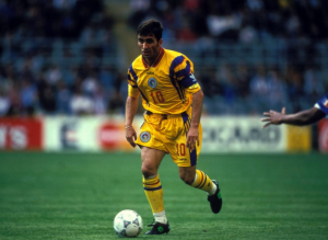 EMOTIVAN SUSRET U ISTANBULU: Legendarni ‘Maradona sa Karpata’ srdačno dočekao trenera Partizana (FOTO)