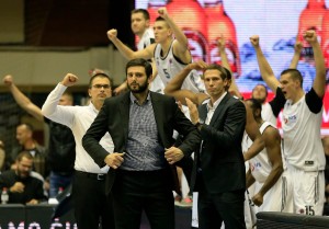 ZATO JE PARTIZAN VELIKI: A sve stane u jednu sliku! (FOTO)