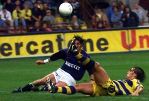 VREMEPLOV: Bobo Vijeri i Ivan Zamorano strašan tim Parme ‘počastili’ petardom! (VIDEO)