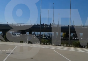 MASOVAN SUKOB: Pojavio se snimak tuče Delija i Bed Blu Bojsa u Atini (VIDEO)