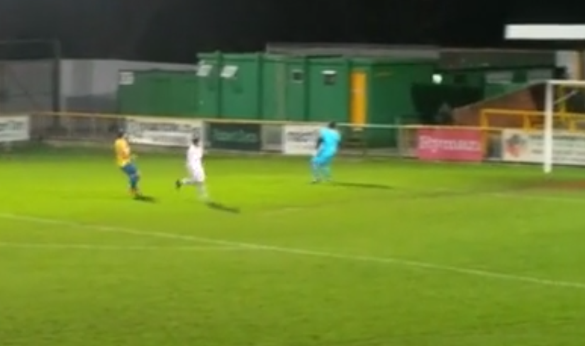 JEDAN OD NAJLUĐIH GOLOVA IKADA: Strelac pogotka – vetar! (VIDEO)