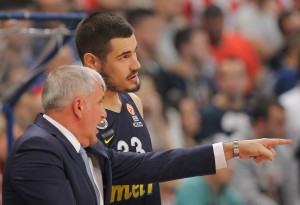 BUM, BUM, FENER: Kalinić i Veseli čupali obruče, Bogdan izvadio dozvolu za rafalnu paljbu (VIDEO)