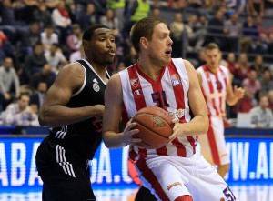 ONA JE ‘BOMBA’: Amerikanac iz redova Partizana pokazao svoju lepšu polovinu (FOTO)