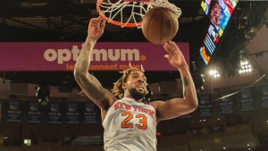 POLETEO: Derik Vilijams isporučio dva zakucavanja za špice (VIDEO)