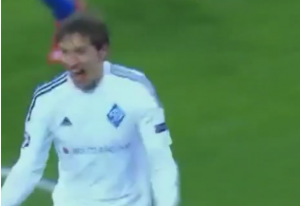 NEKAD SE NE ISPLATI POSTIĆI GOL: Saigrač umalo ‘zadavio’ Garmaša slaveći pogodak (VIDEO)