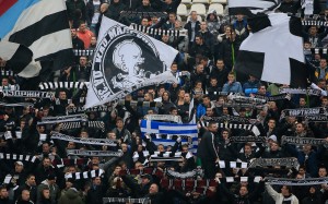 PODRŠKA: I ON priželjkuje crno-belo proleće! (FOTO)