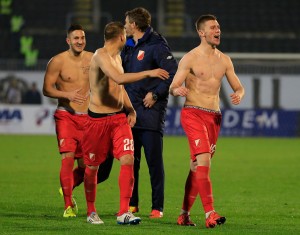 SLS: Voša gazi, pala i Jagodina!