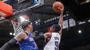 NA POSTERU: Rondo odlučio meč zakucavanjem preko Karmela Entonija (VIDEO)