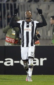 HIT ČESTITKE CRNO-BELIH: Mračni Stevanović, zanimljivi Abubakar, i želje za nastupajuće praznike (VIDEO)