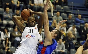 U DIVČEVOM STILU: Neverovatan koš Džamara Vilsona (VIDEO)