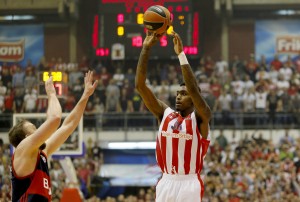 NESTVARAN POGODAK: Da li je Kvinsi Miler ovo želeo da uradi? (VIDEO)