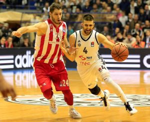 CVETKOVIĆ KAO TEODOSIĆ: Dodavanje bez gledanja za seriju Partizana od 18:0 (VIDEO)