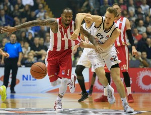 AKROBATIKA U STILU STEFA KARIJA: Fenomenalan potez Adina Vrapca (VIDEO)