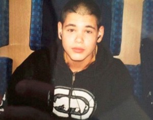 PITALICA: Zvezdaši prepoznajete li ovog dečaka? (FOTO)