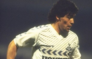 VREMEPLOV: Maradona nikada nije bio član Totenhema, ali igrao je i za Sparse (VIDEO)