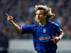 VREMEPLOV: Neponovljiva poezija fudbala u izvođenju Pavela Nedveda (VIDEO)