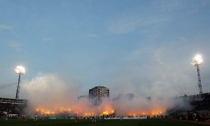 POSLE SAMO MINUT I PO: Grobari prekinuli derbi (VIDEO)