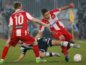 SLS: Prekidi, ‘nesvirani penal’, poništen gol, crveni karton i na kraju pobeda Zvezde (VIDEO)