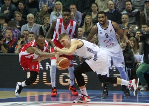 RAZLIČITA RASPOLOŽENJA: Zvezda je igrala previše, Partizan premalo – kome je teže?