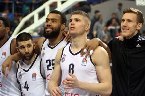 CEDEVITA ODE NA EKS: Murić monstruozno zakucao i stavio dva igrača na poster (VIDEO)