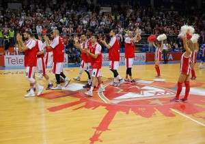 PLEJMEJKERI LUPAJU ‘BANANE’: Zona zabranjenih letova u Zvezdinom reketu (VIDEO)