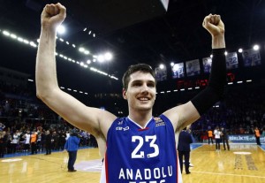 ZVEZDIN RIVAL SE POJAČAVA: Lokomotiva dovodi plejmejkera