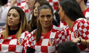 FRANCUZ POLUDEO ZBOG HRVATA: Neka idu na bazen sa tim kapicama!