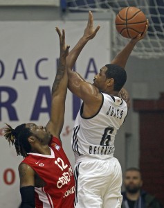 ABA LIGA: Grobari se pitaju gde je ranije bio Džikić, Zvezda slavi pobedu Partizana (VIDEO)