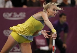 MLADENOVIĆ OSULA PALJBU PO BAŠČINSKI: Žalila se na koleno, a posle tajm-auta je skakala kao kengur!