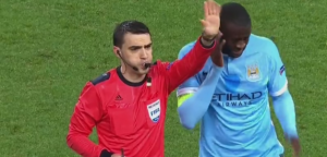 ZAŠTO U GLAVU: Sudija pištaljkom ‘opalio’ Jaju Ture (VIDEO)