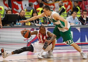 ZVEZDA MELJE U 3/4: Preokret crveno-belih, Kinsi blista (VIDEO)