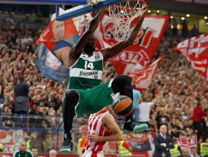 VINS HANTER: Tek sam došao u Evropu i upoznao neverovatnu atmosferu na tribinama!