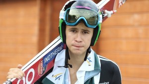 SKI SKOKOVI: Stravičan pad mladog letača (VIDEO)