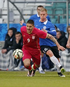 PRVA PRILIKA: Mitrović se obrukao pred golom Estonije (VIDEO)