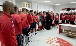 CRVENA ZVEZDA: Podignimo stupove!