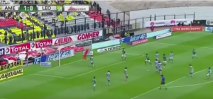 FENOMENALNO: Da li su ovo najlepši volej i parada večeri? (VIDEO)