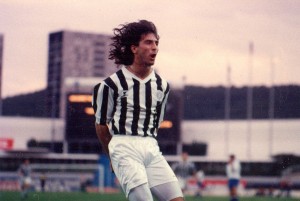 VREMEPLOV: Igrači Partizana su spašavali živu glavu, a zastava Jugoslavije završila u plamenu… (VIDEO)