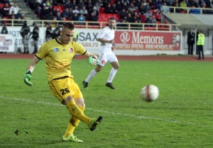 HOTSPORT SAZNAJE: Trener AEL Limasol snima golmana na Čairu