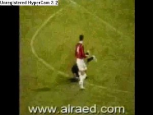 NAJBIZARNIJI FUDBALSKI DOGAĐAJ IKADA: Da li ste videli nešto slično ovome? (VIDEO)