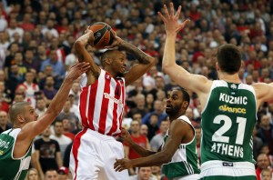 KINSI BEZ KOMPROMISA: Iz driblinga za veliki pogodak (VIDEO)