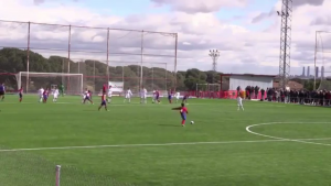 ZA NEVERICU: Ima 12 godina a već daje golove sa 40 metara! Ma ne golove, GOLČINE! (VIDEO)