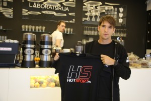 AUSTRALIJAN OPEN: Lajović posle pet setova izbacio kvalifikanta! (VIDEO)