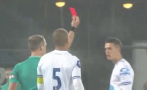 KAD TI LOŠE IDE, ETO REŠENJA: Udri svog golmana! (VIDEO)